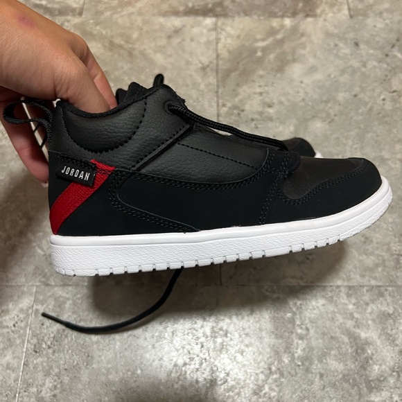 Boys 12C Jordans - Picture 1 of 6